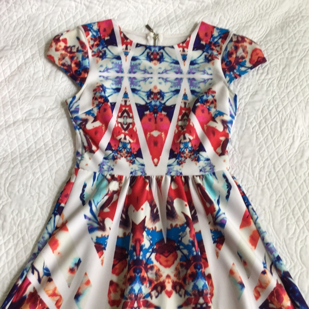 Dillard’s Multicolor Mesh-back Juniors Dress